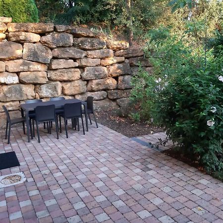 Charbonnières-les-Bains Appartement Dans Propriete Calme En Pleine Nature מראה חיצוני תמונה